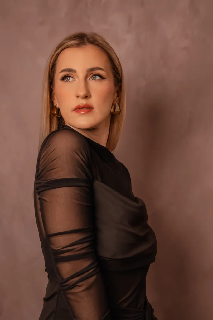 portret sesja kobieca w studiu trójmiasto fotograf kadry piękna